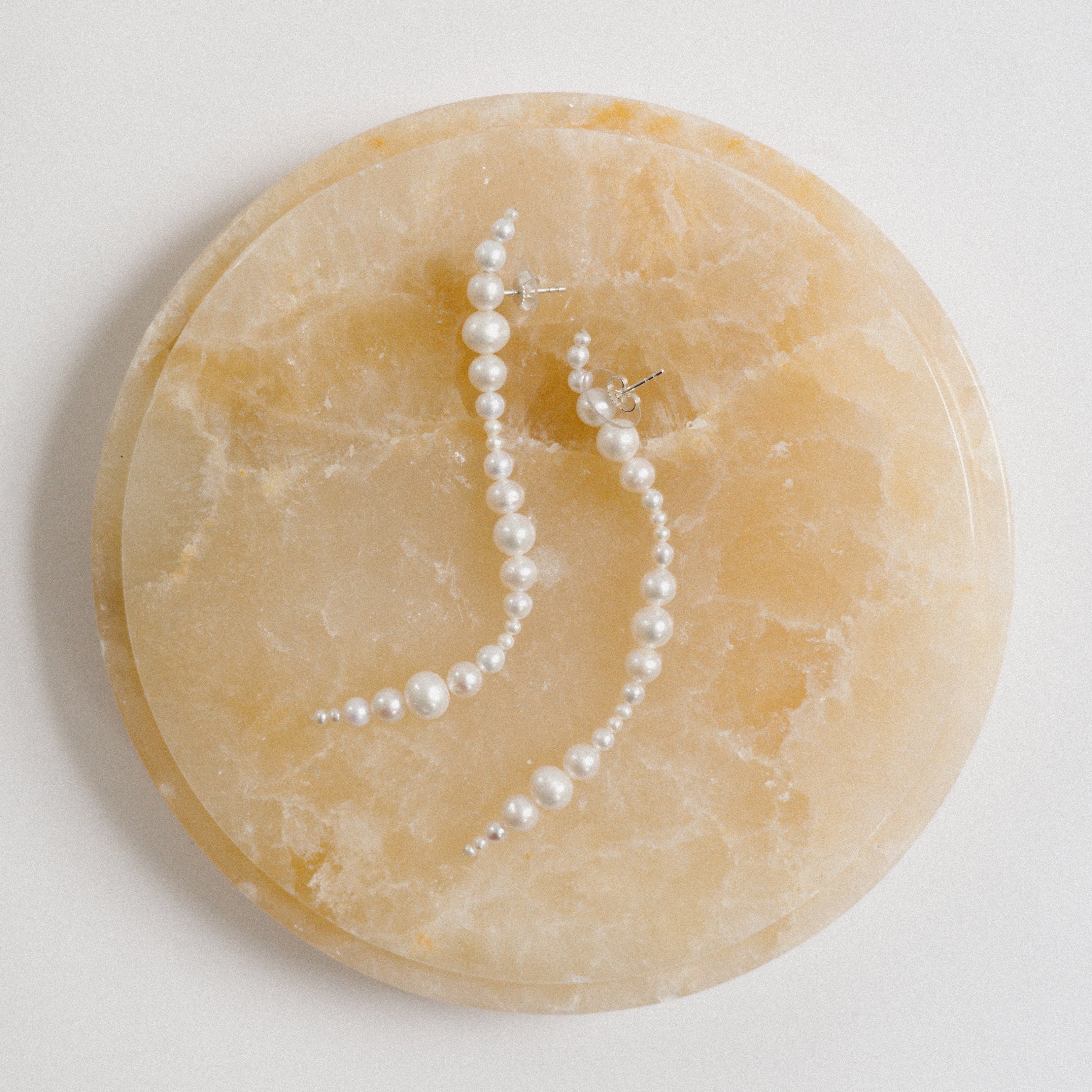 Glyzinia Pearl Earrings