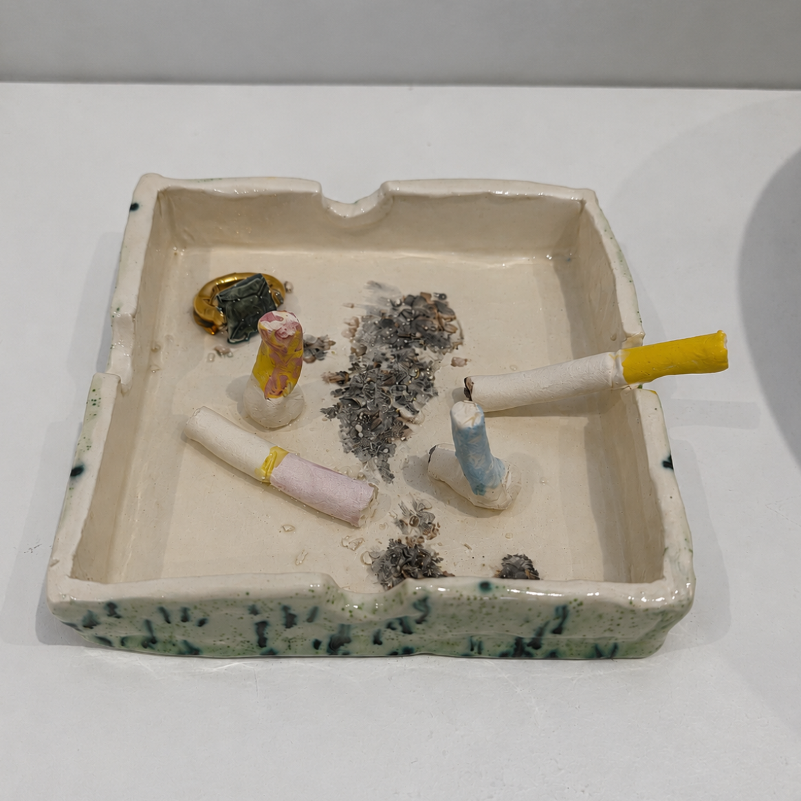 Ceramic Ashtray with ring