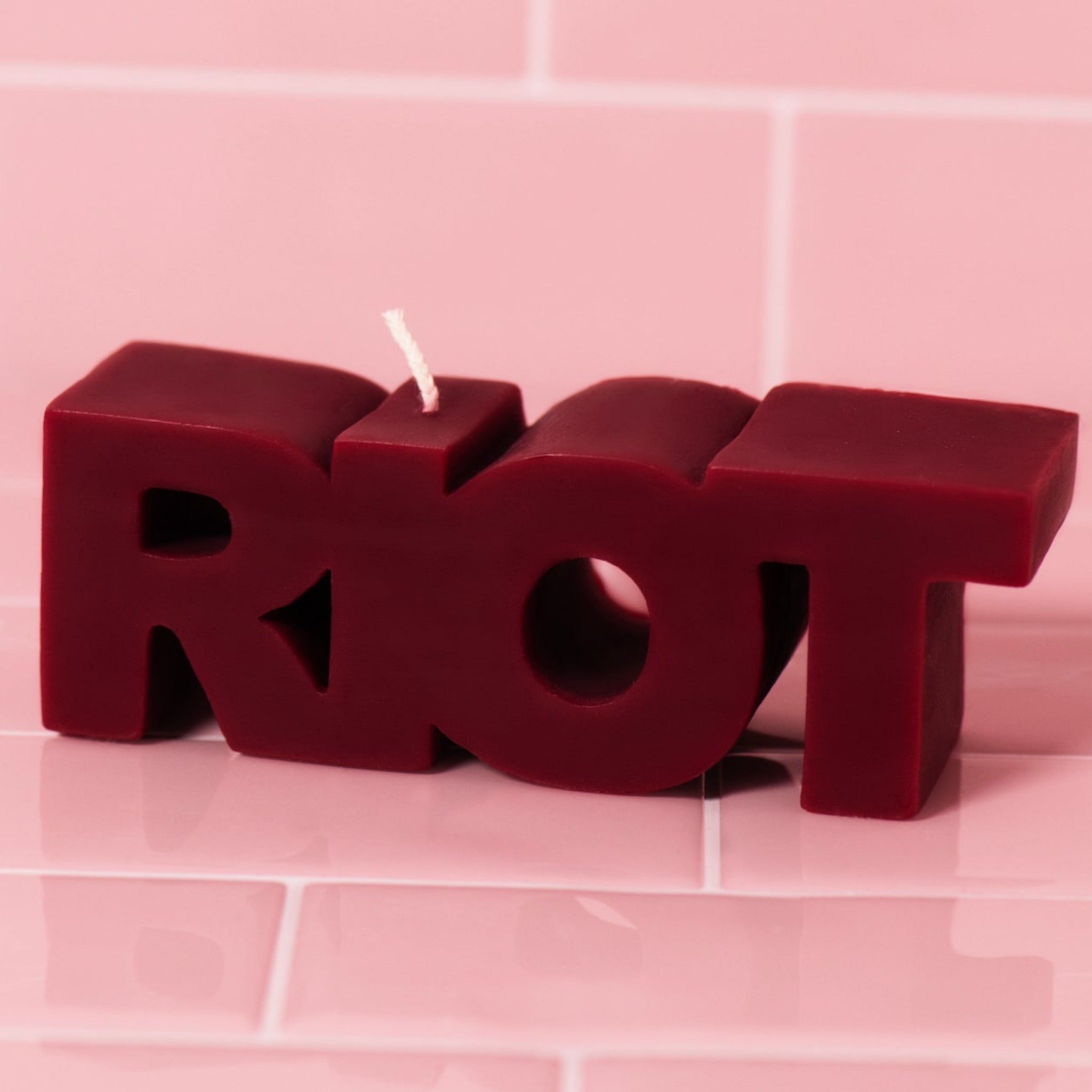 RIOT CANDLE