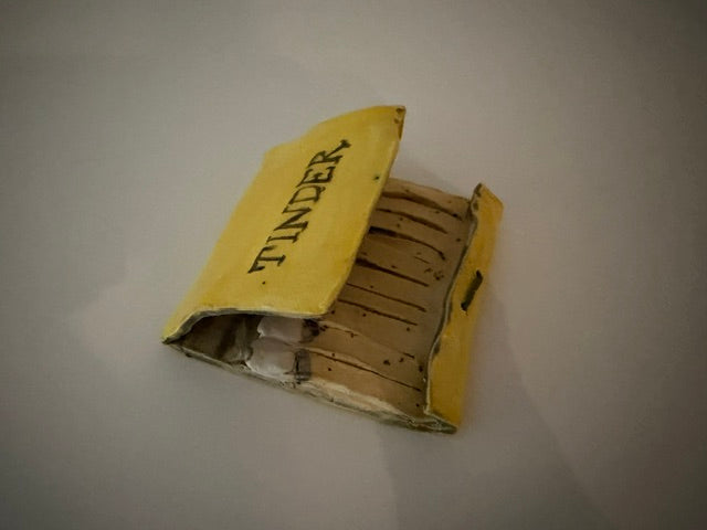 Tinder ceramic matches