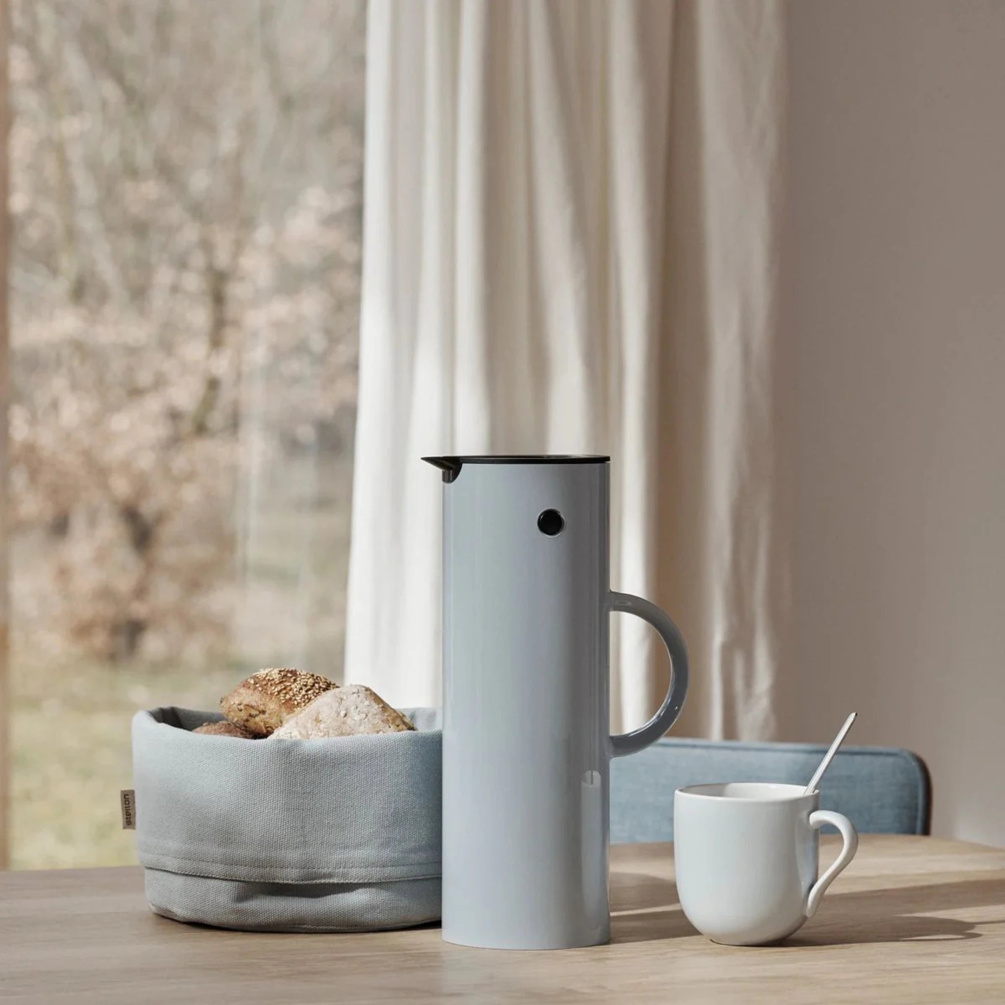 Vacuum Jug | Cloud