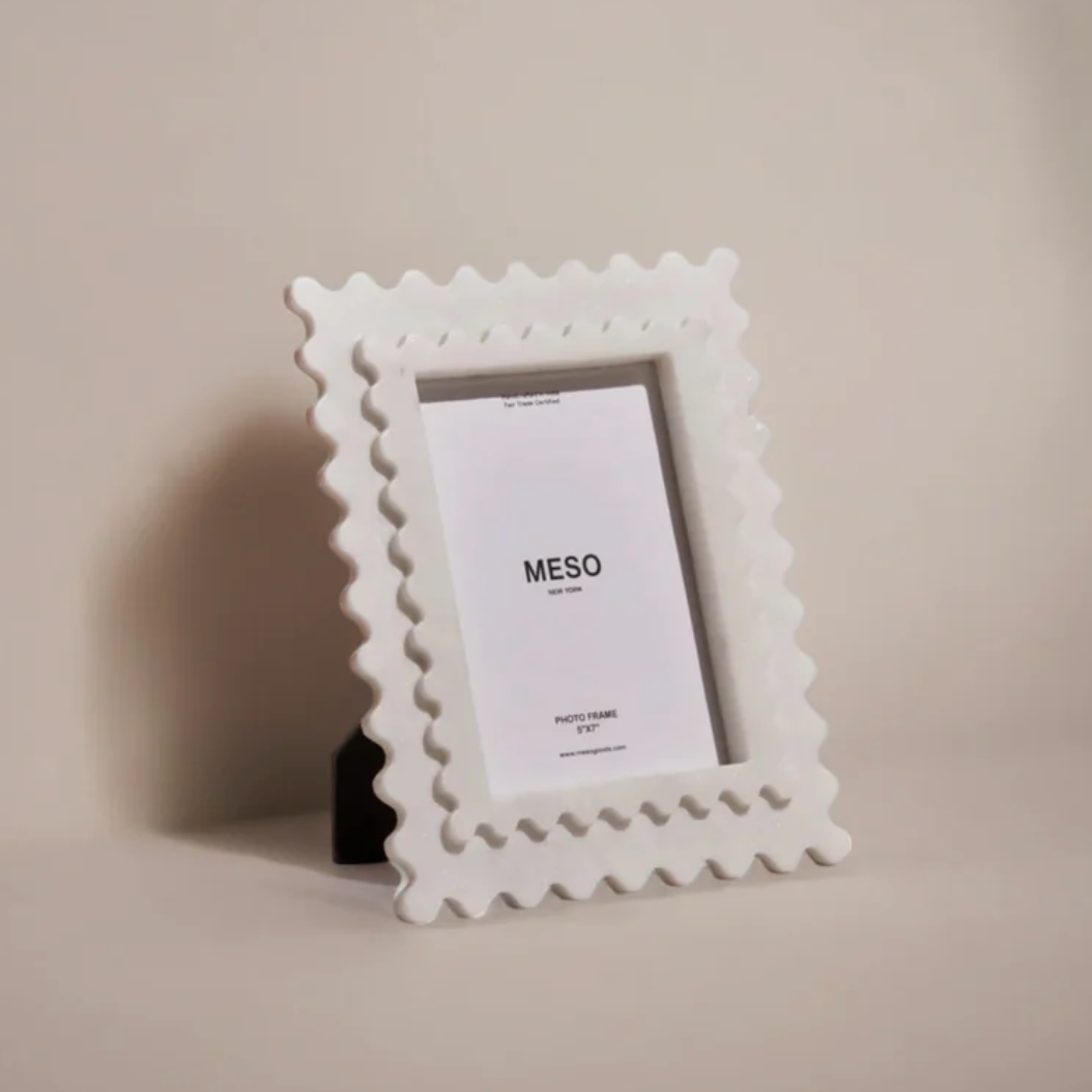 Lu Marble Frame