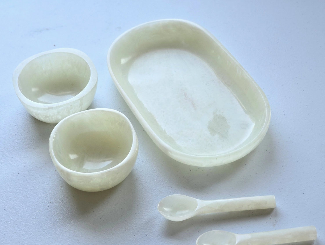 Small Serving Set - Resin in White