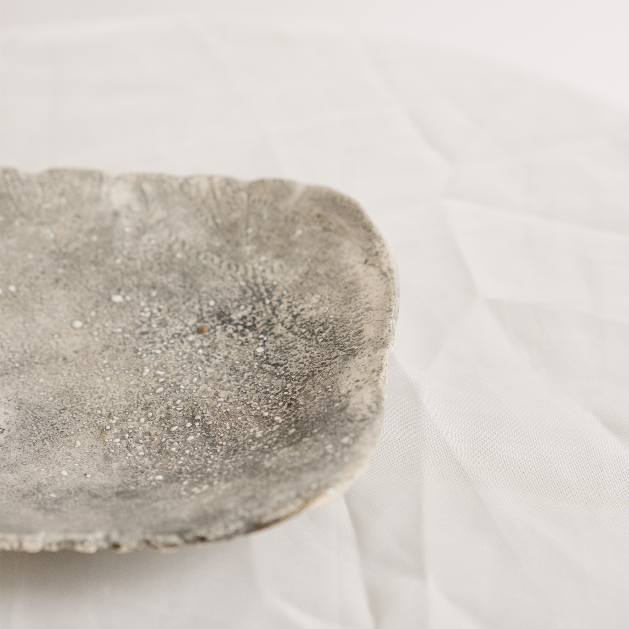 Small Crackle Plates | Grey & White