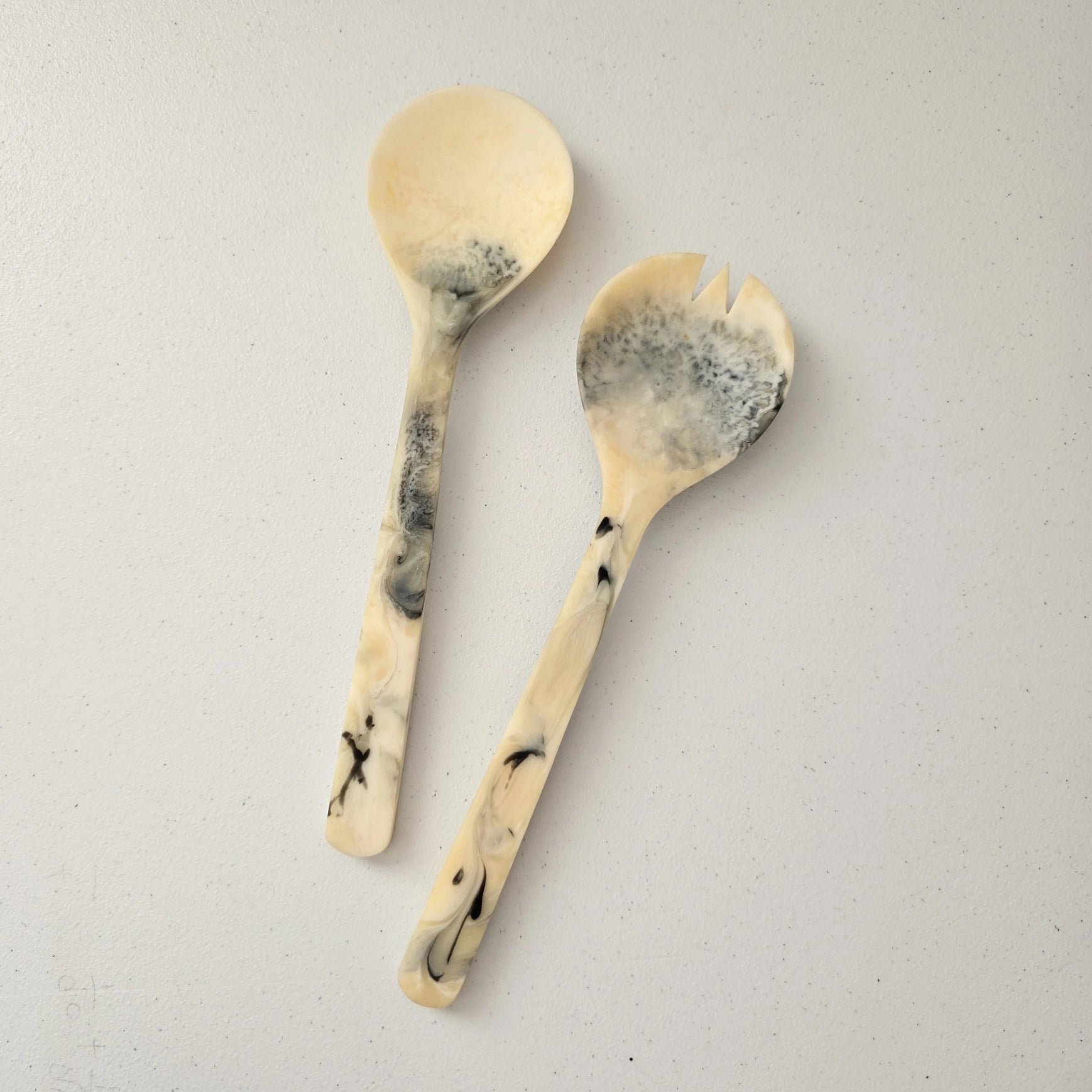 2-Piece Resin Salad Serving Set