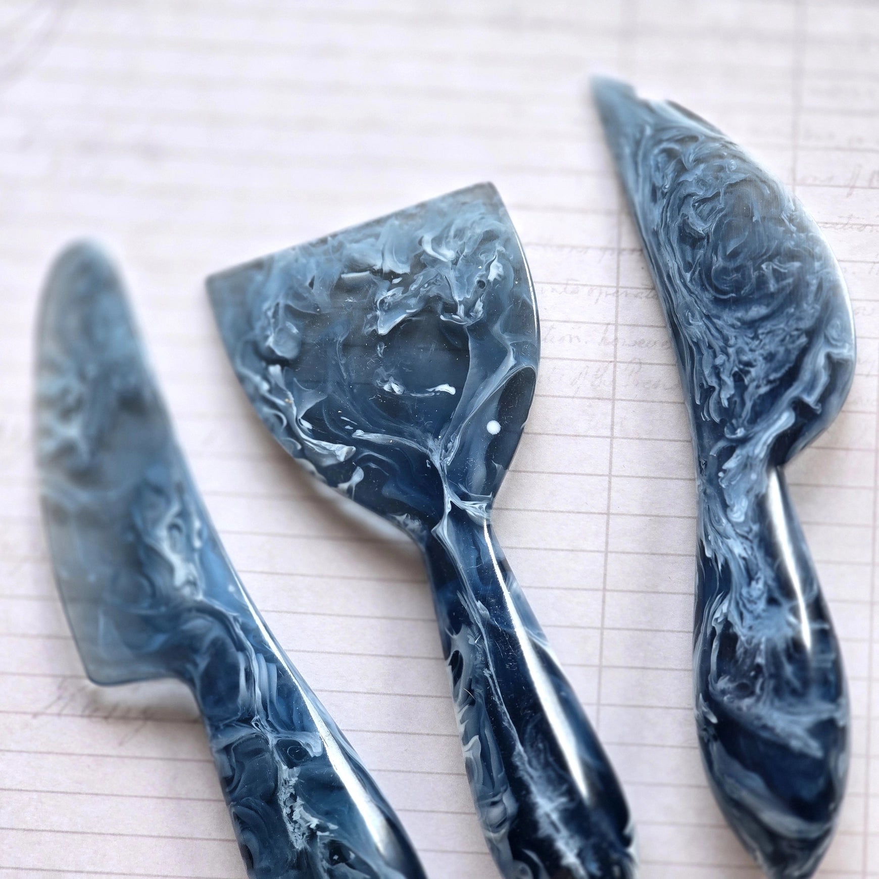 3-Piece Cheese Knives Set - Resin in Indigo