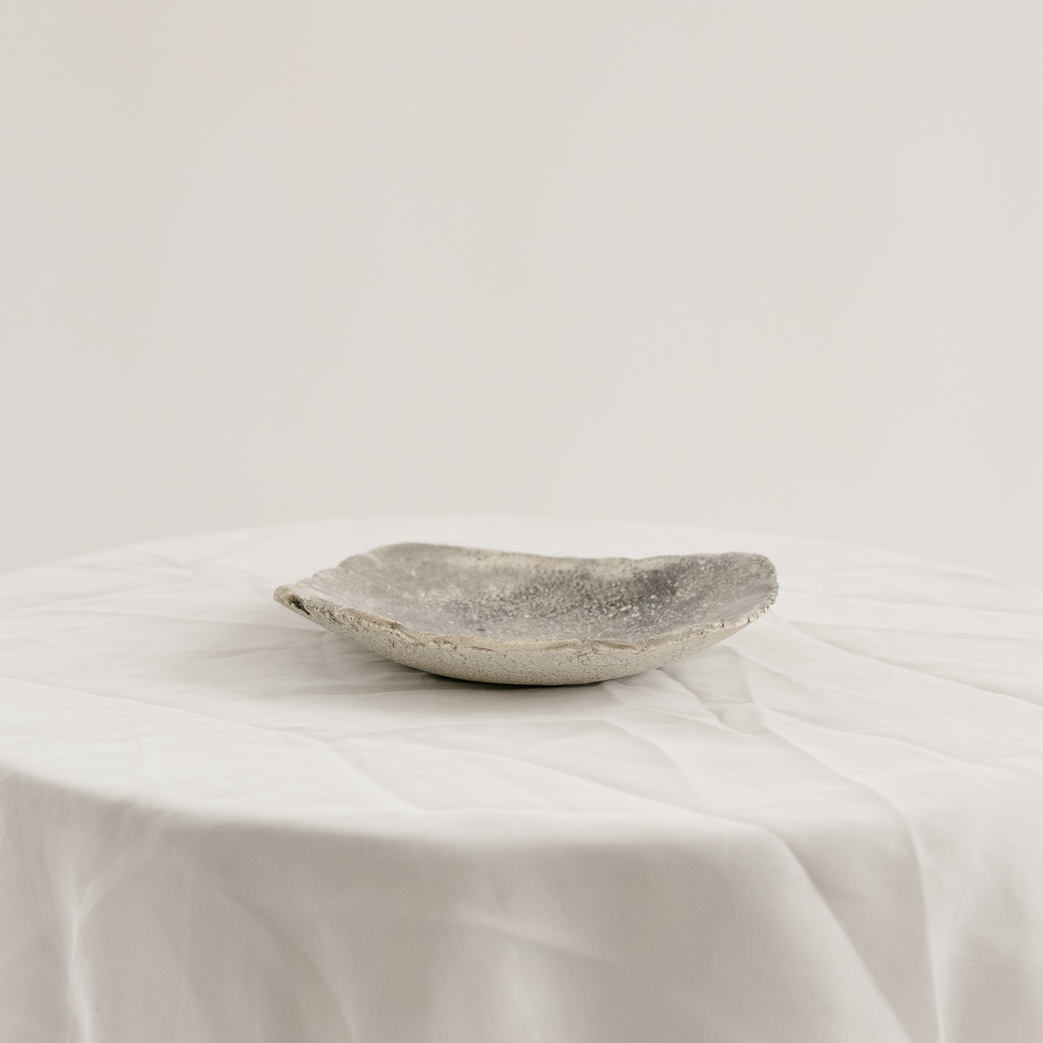 Small Crackle Plates | Grey & White