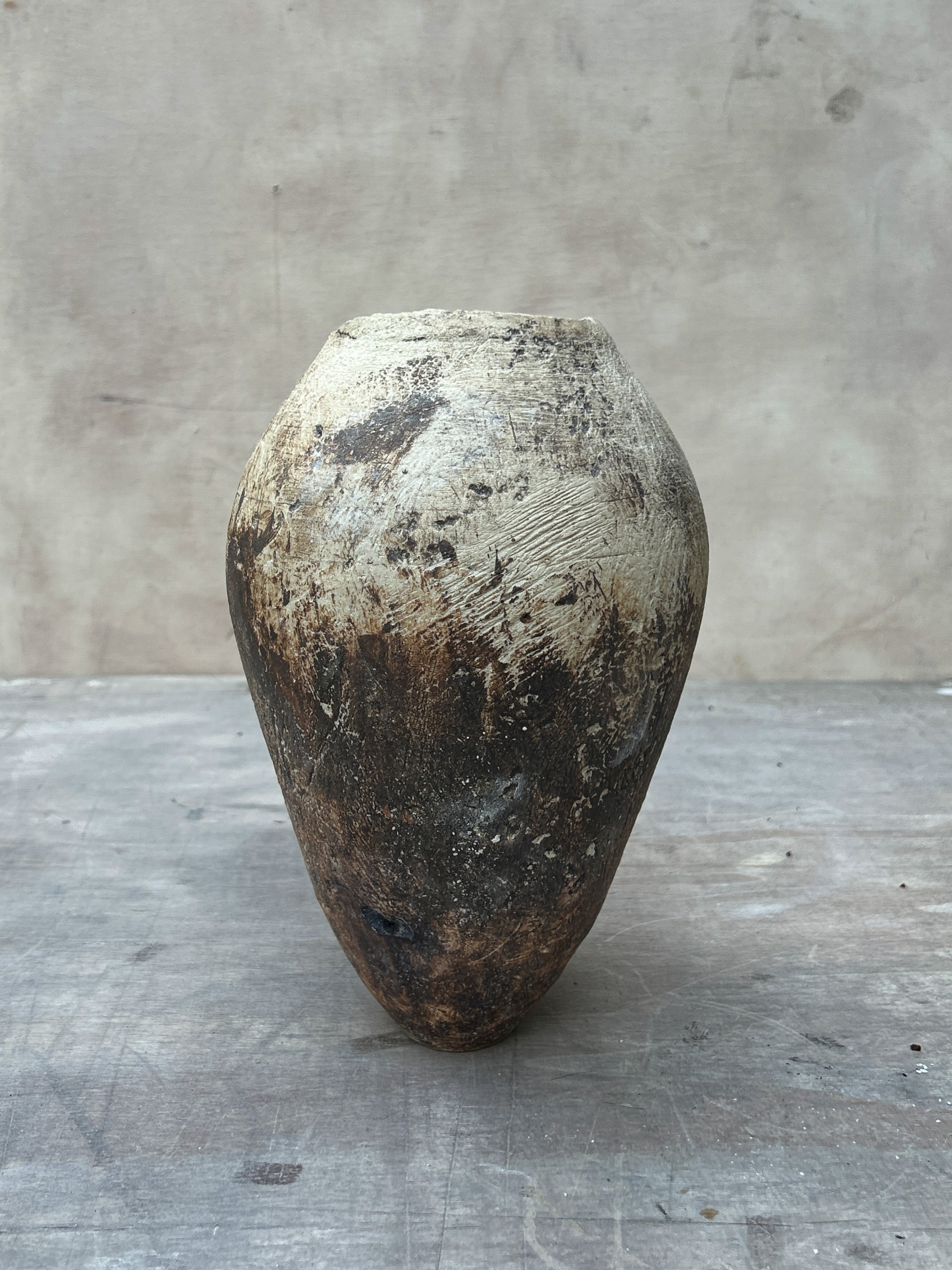 Volcanic Vase | Brown and White