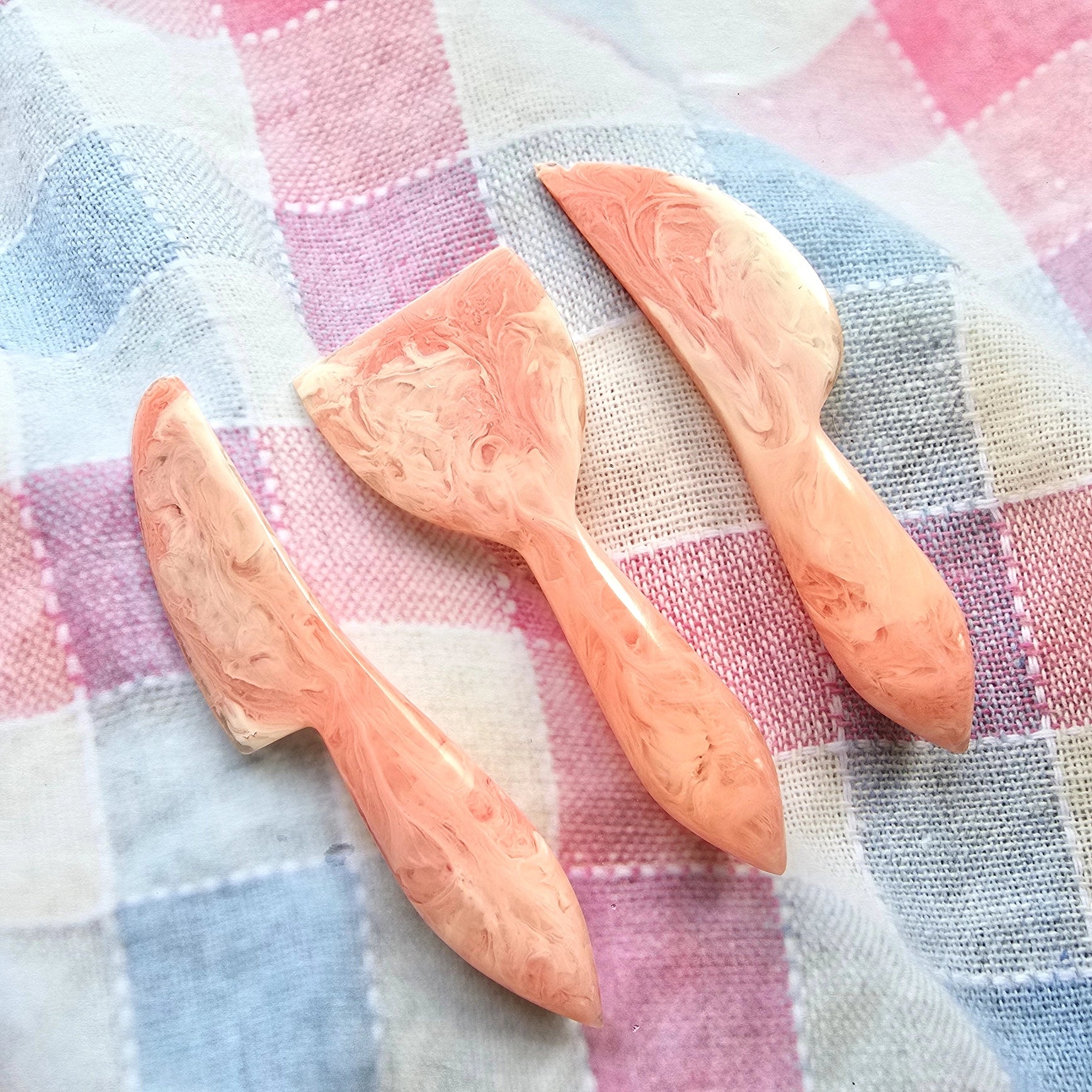 3-Piece Cheese Knives Set - Resin in Pink