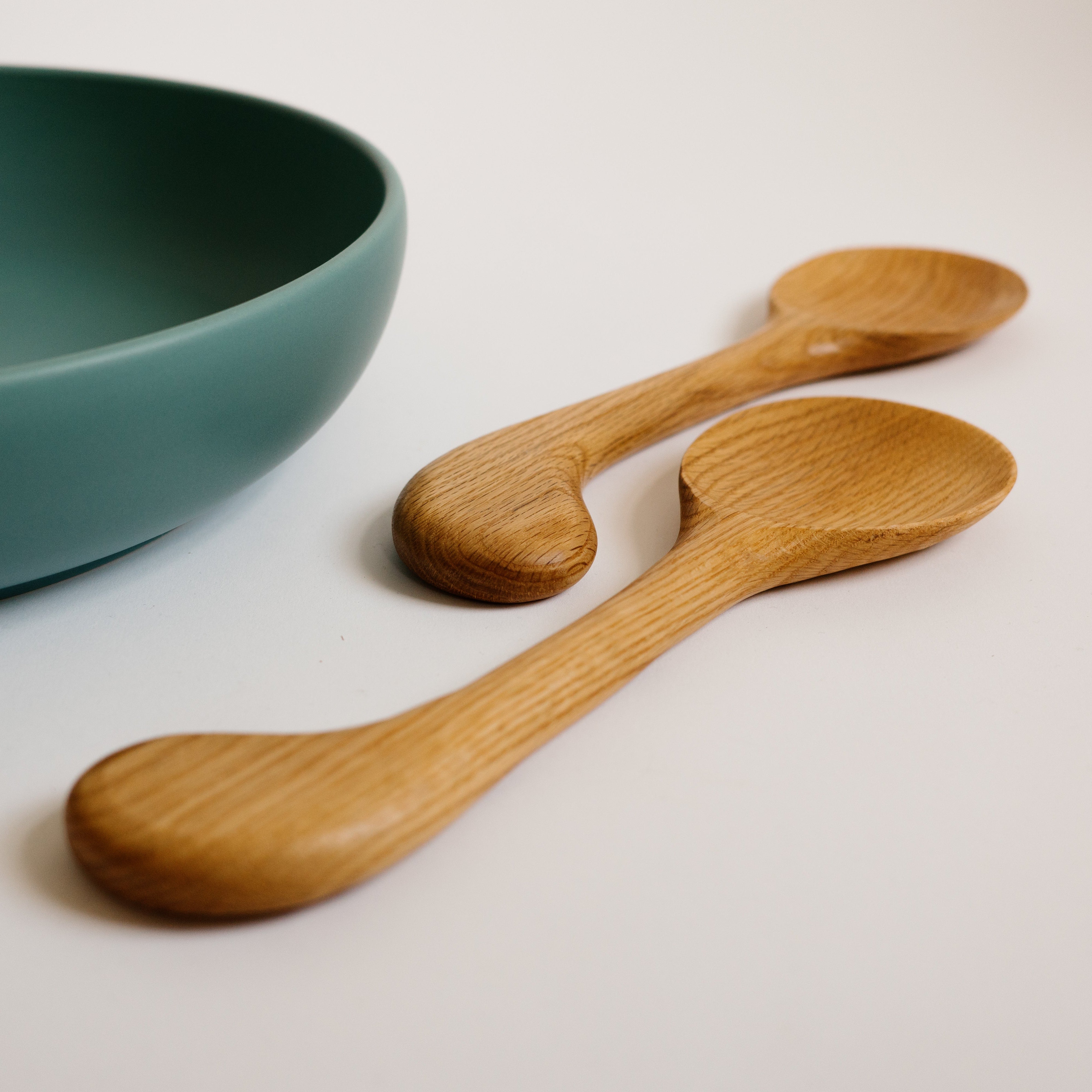 Short Curved Salad Spoon Set | Oak
