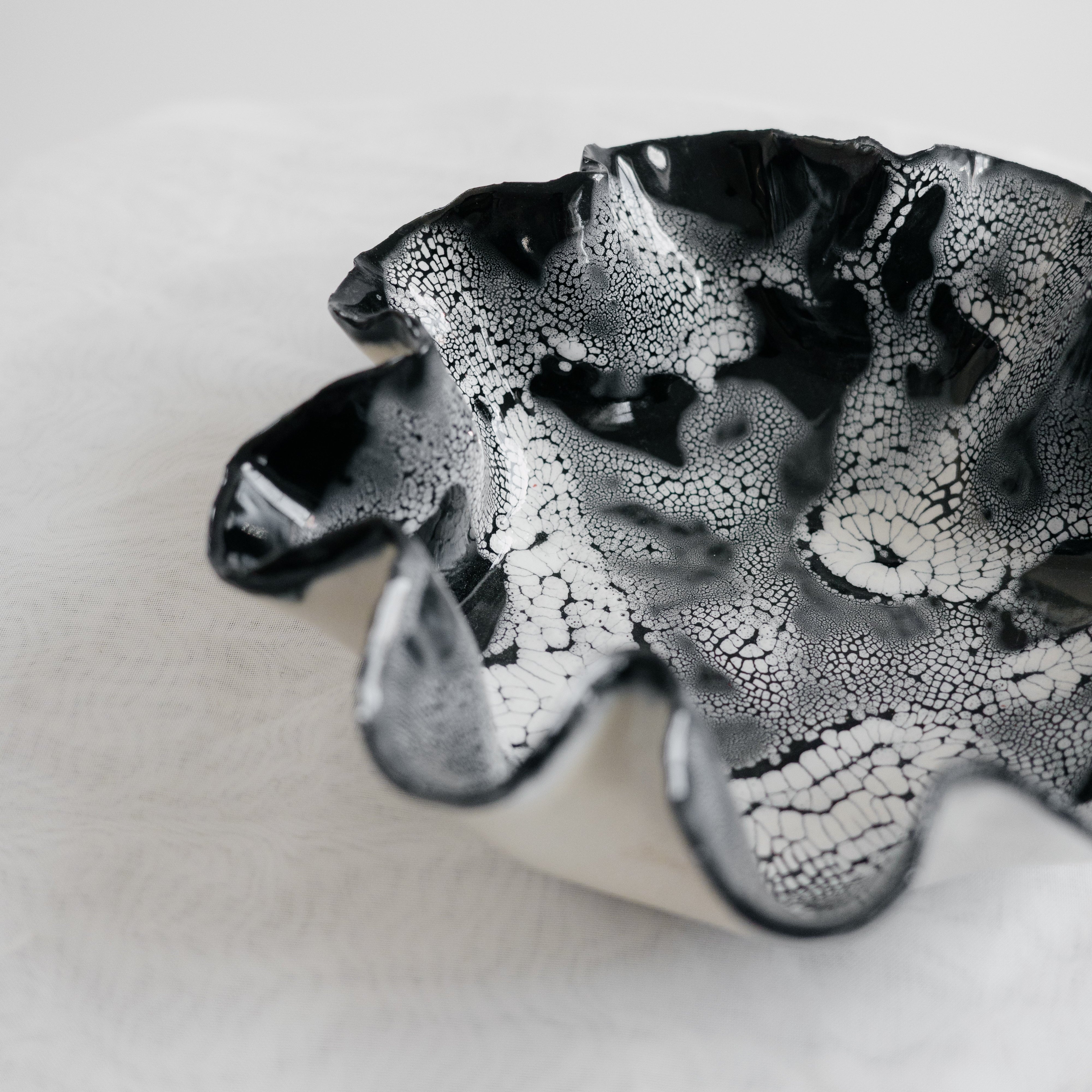 Ruffle Bowl | Black with White Lichen