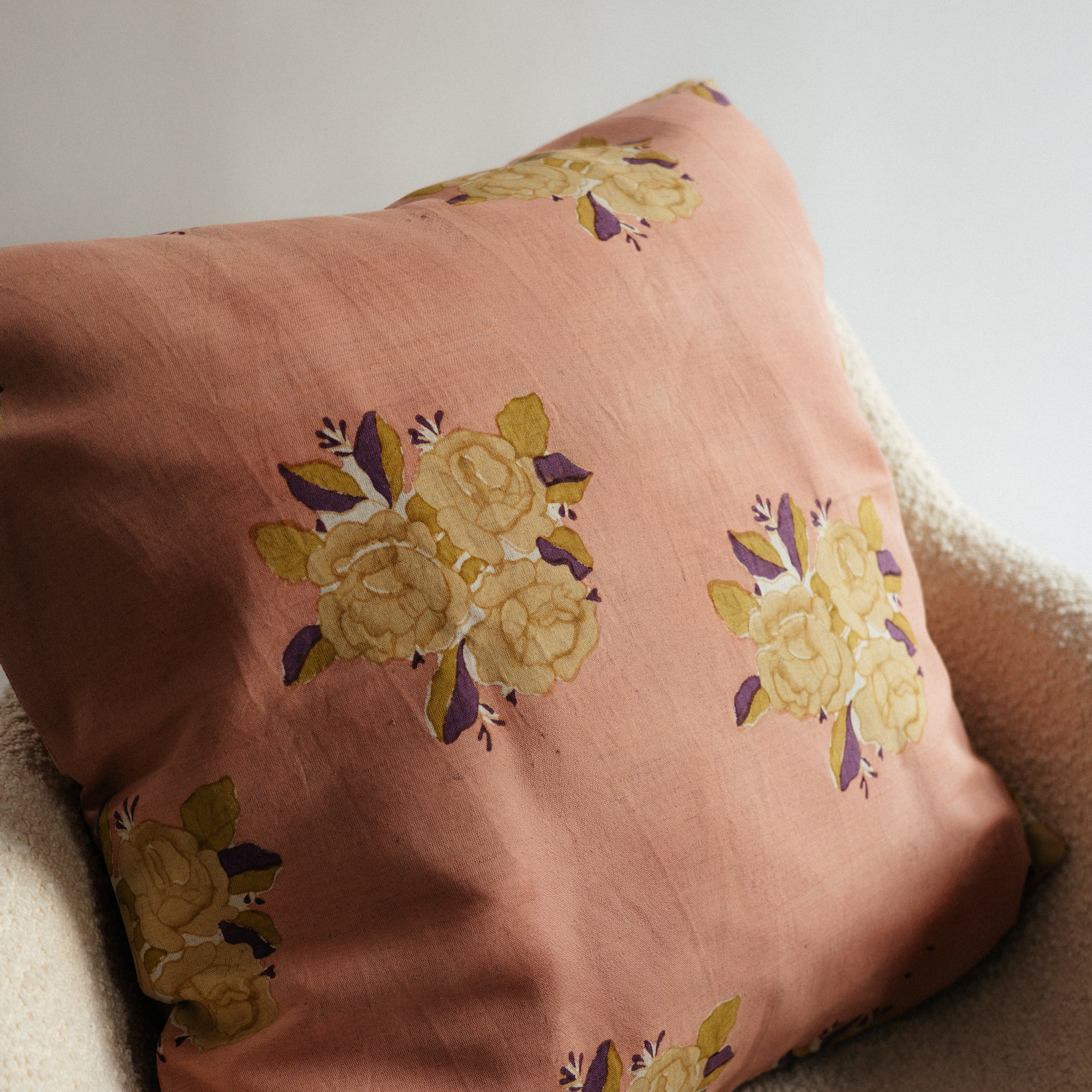 Linen Pillow | Sara