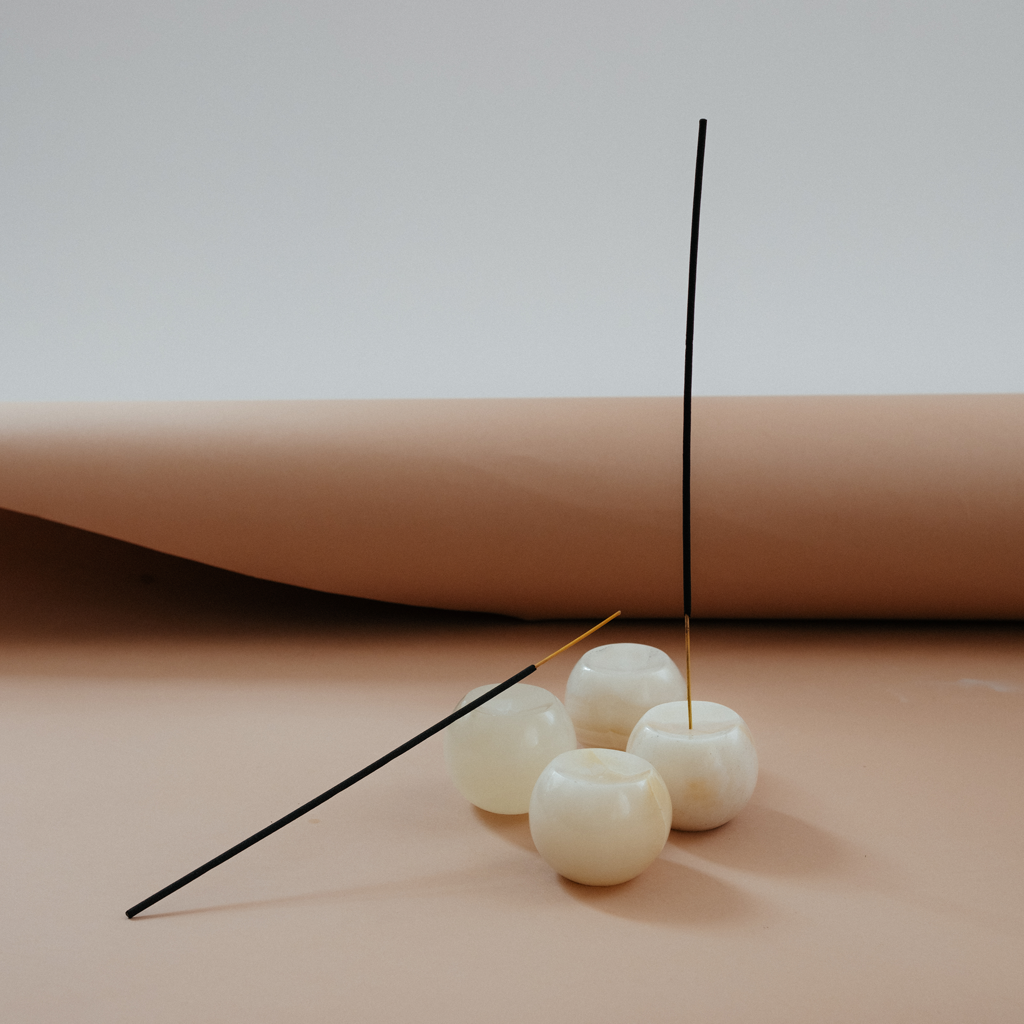 Gemstone Sphere Incense Holder - Onyx Crema