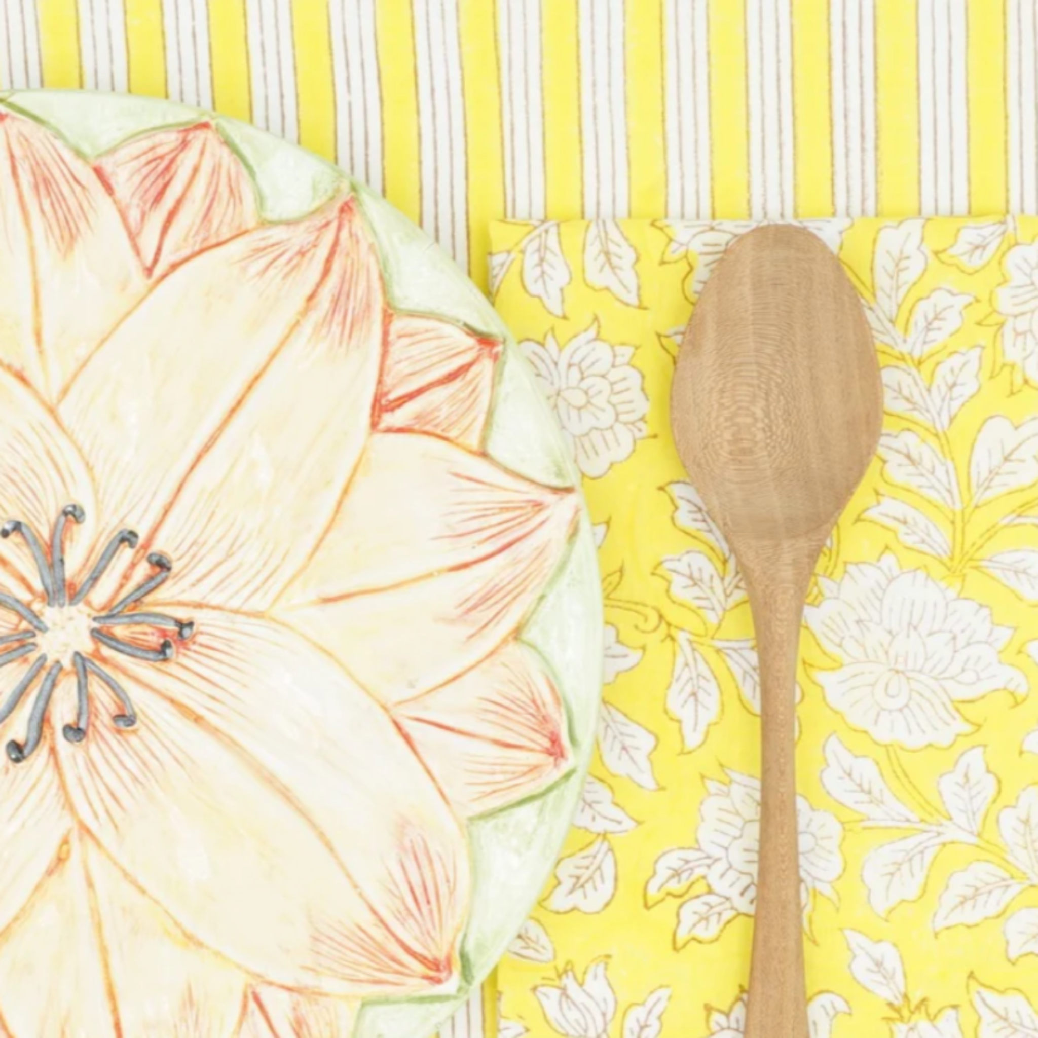 Table Napkins - Iris Lemon