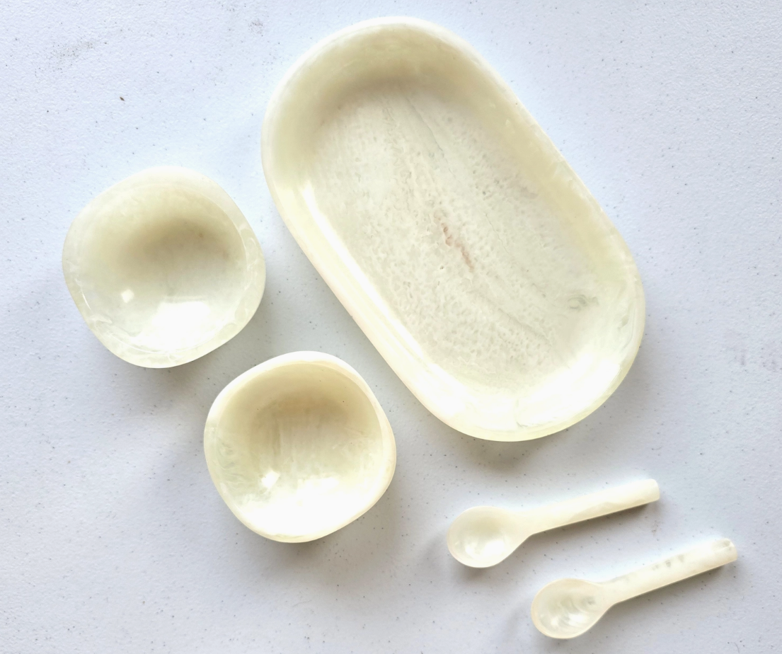 Small Serving Set - Resin in White