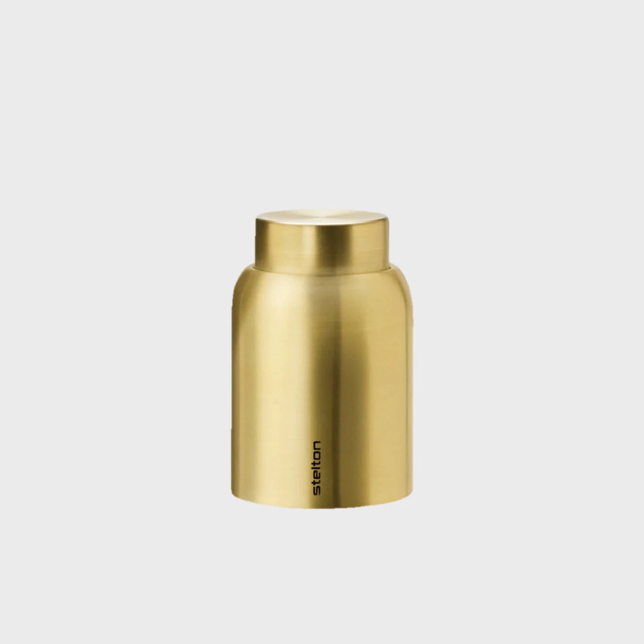 Collar Vacuum Seal Bottle Stopper | Brushed Brass